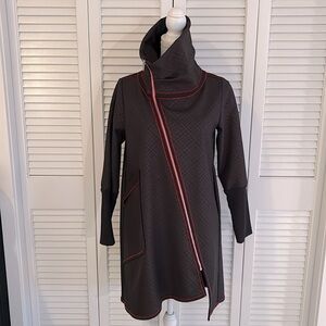 Lousje & Bean Assymetrical Zip Car Coat Women’s Black w/ Red Trim Size Small